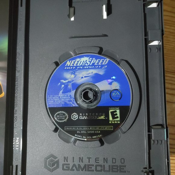 Need For Speed “Hot Pusuit 2” Nintendo Gamecube Black Label (CIB) - Picture 3 of 5